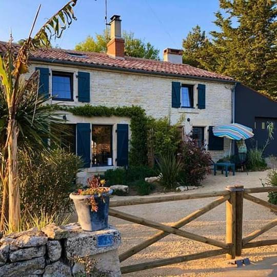 Villa Refuge De Campagne "La Grange A Meme " Chaix Exterior foto